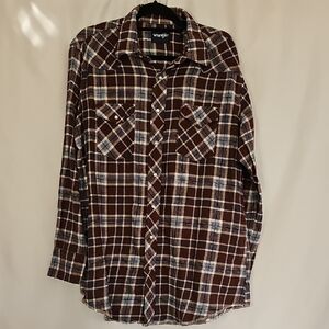 Wrangler Men's Dark Brown Plaid Button Down Shirt